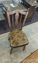 Load image into Gallery viewer, Seven Piece Oak Dining Table Set