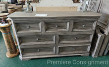 Load image into Gallery viewer, Five Piece Queen Bedroom Set