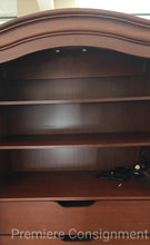 Load image into Gallery viewer, (6) Piece "Queen" Bedroom Suite...by Thomasville