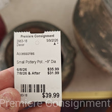 Load image into Gallery viewer, Small Pottery Pot
