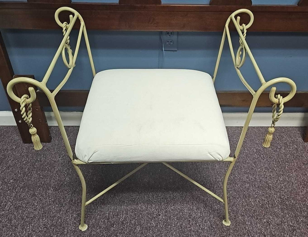 Small Bedroom Bench
