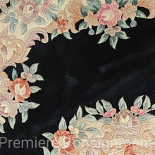 Load image into Gallery viewer, Round Wool Area Rug
