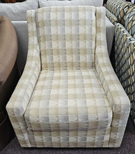 Load image into Gallery viewer, Swivel Occasioanl Chair
