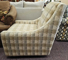 Load image into Gallery viewer, Swivel Occasioanl Chair
