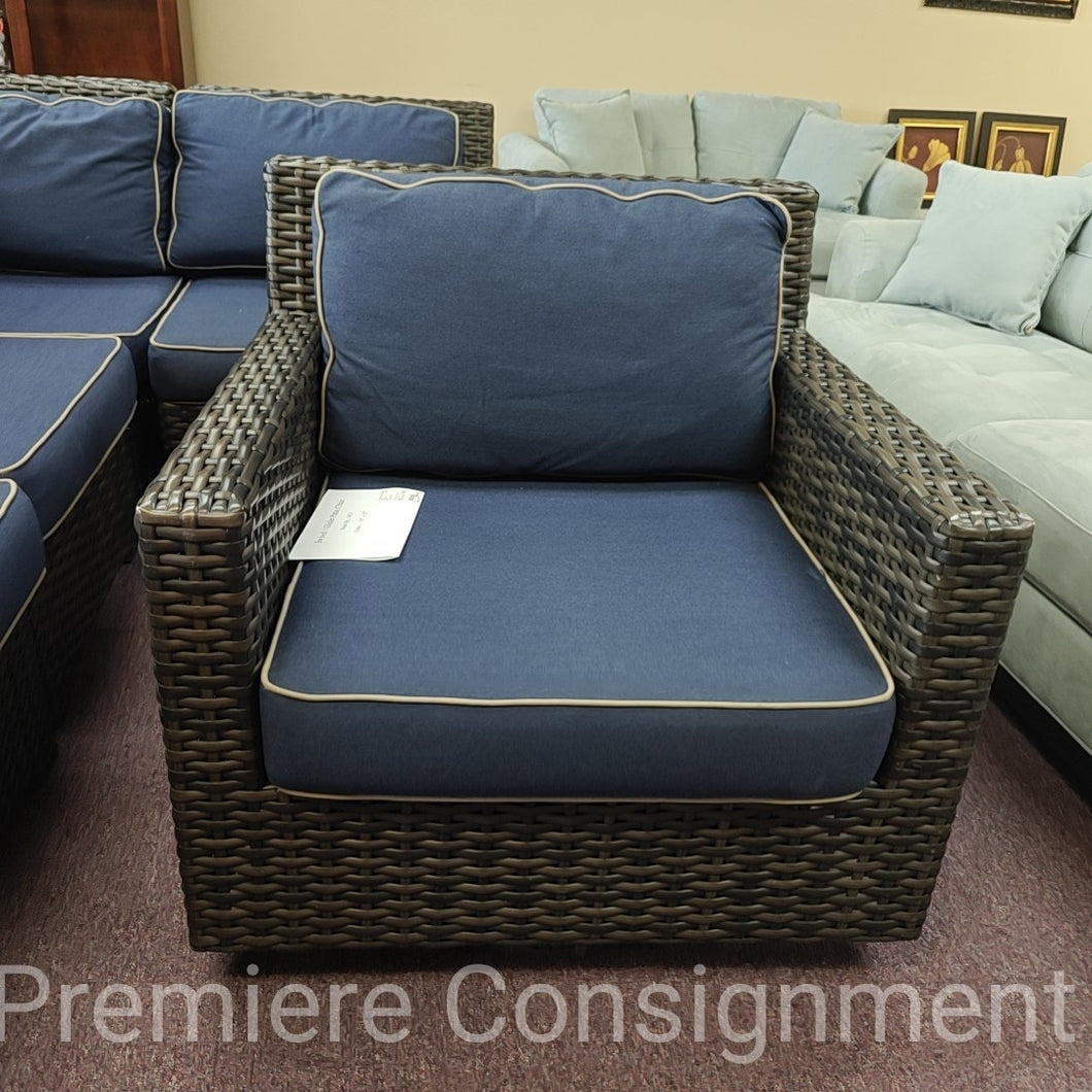 Patio Swivel / Glider Chair...by NCI
