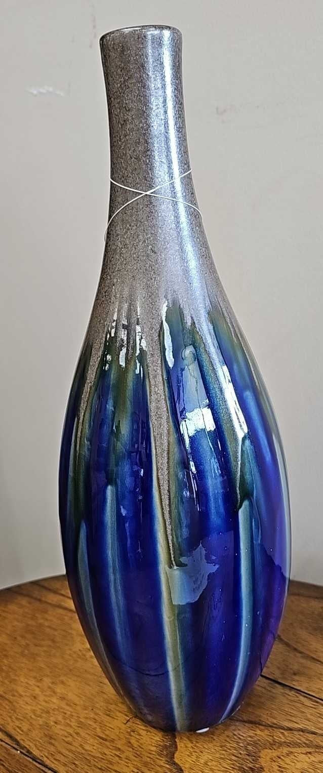 Decorative Pottery Vase...Blue & Brown