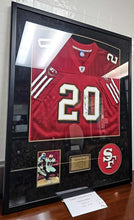 Load image into Gallery viewer, Autographed / Framed NFL Jersy &quot;Garrison Hearst
