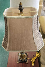 Load image into Gallery viewer, Decorative Base Table Lamp...3 way lite
