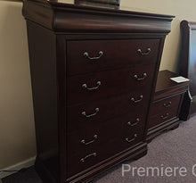 Load image into Gallery viewer, Three Piece Bedroom Set...by Haverty&#39;s
