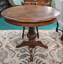 Load image into Gallery viewer, Five Piece &quot;Hi-Top&quot;  Dinette Set
