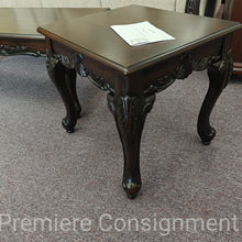 Load image into Gallery viewer, End Table
