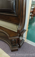 Load image into Gallery viewer, Four Piece King Villa Sonoma Bedroom Set...by Hooker
