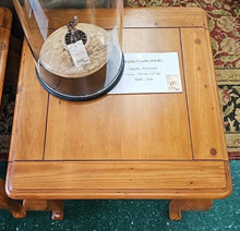 Load image into Gallery viewer, &quot;Knotty Pine&quot; End Table
