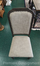 Load image into Gallery viewer, Seven Piece Dining Table Set...by Haverty&#39;s
