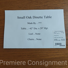 Load image into Gallery viewer, Small Oak Dinette Table
