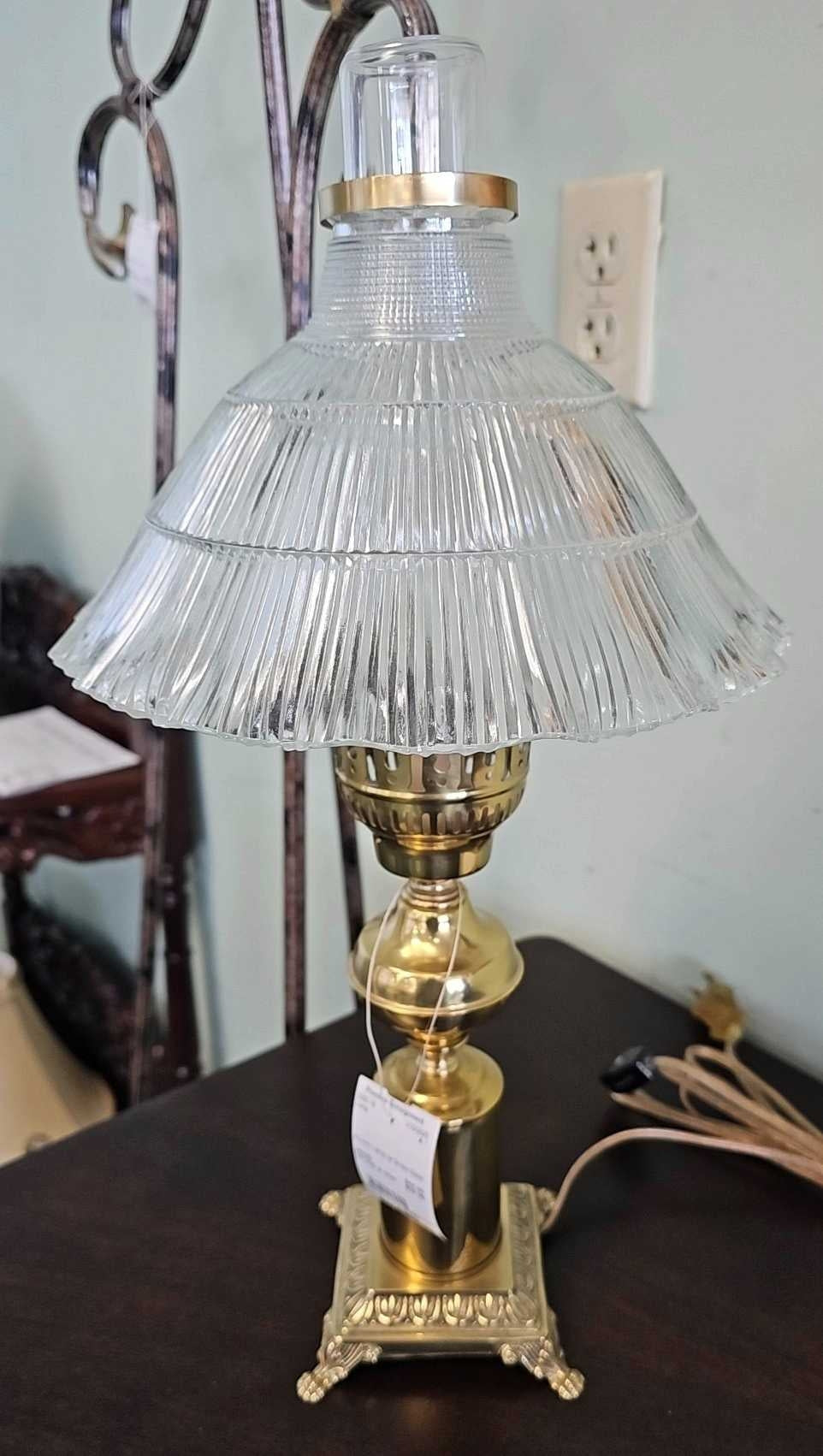 Accent Lamp w/ Brass Base