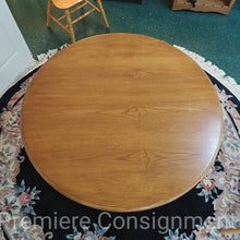 Load image into Gallery viewer, Small Oak Dinette Table
