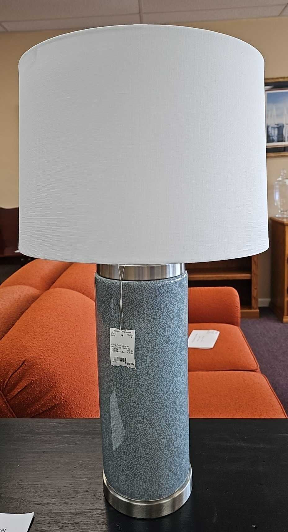 Table Lamp w/ Drum Shade...3 way lite