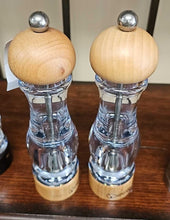 Load image into Gallery viewer, Medium Poly-Crystal Pepper Mill Set (NEW)
